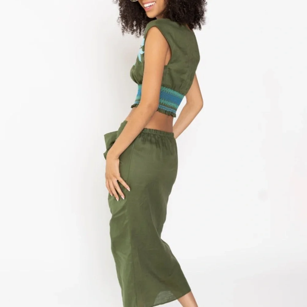 Hope for Flowers Green Crop Top - Picture 5 of 7